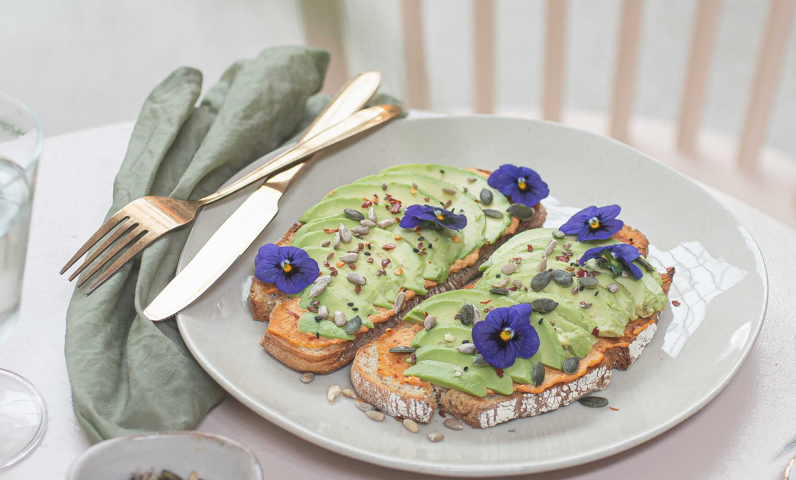 Smaakvolle Tuinen: Het kweken van eetbare bloemen